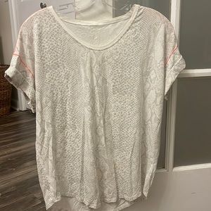 Lululemon short sleeved t shirt